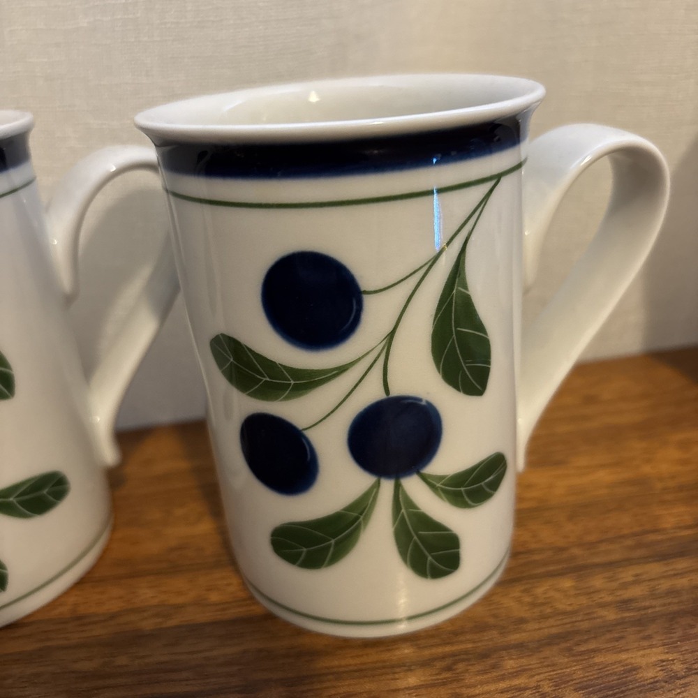 Set Of 2 - Dansk Berries Blueberry Blueberries Pattern Coffee Mug Cup Bistro EUC - Picture 3 of 5